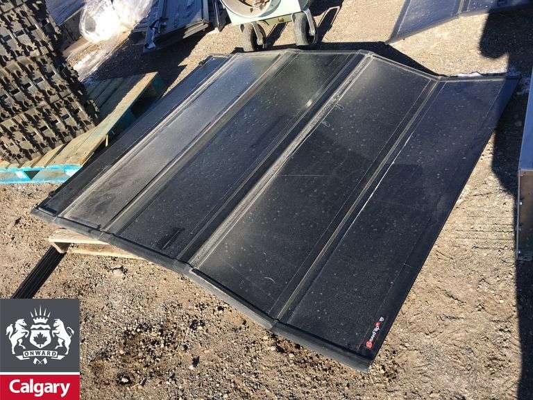 Folding Truck Box covers Michener Allen Auctioneering Ltd