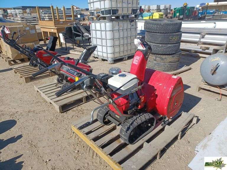 Honda HS80 Snowblower1 Pallet Michener Allen Auctioneering Ltd