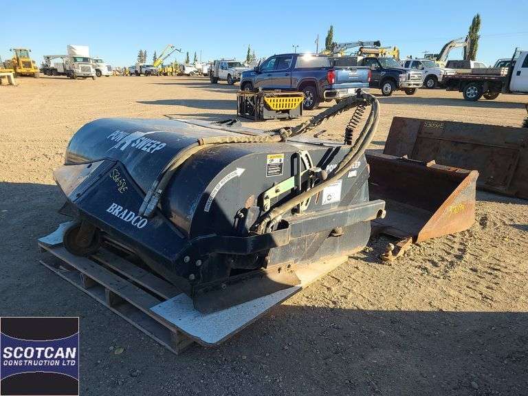 Bradco Powersweep BroomQty 1 Michener Allen Auctioneering Ltd