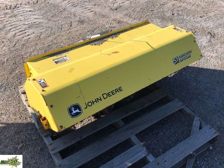 51” Broom John Deere Quick Hitch Broom Michener Allen Auctioneering Ltd