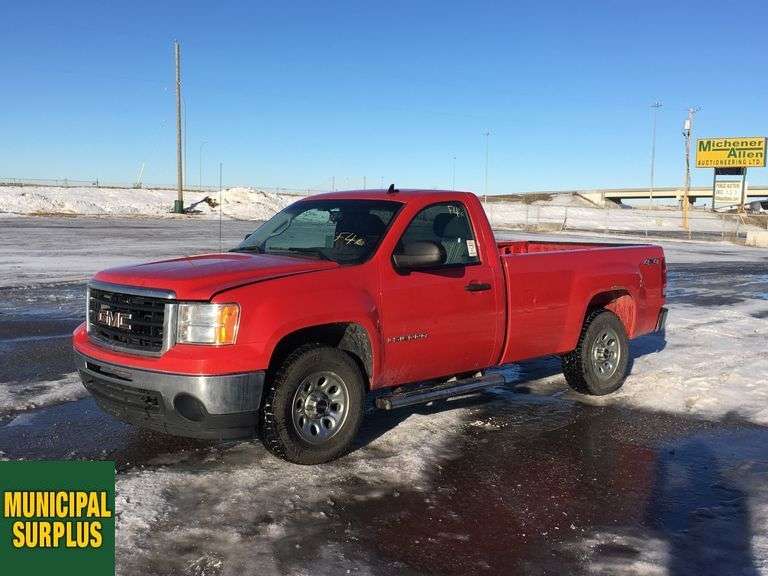 2009 GMC Sierra 1500 4x4 SLE Work Truck 2dr Regular Cab 8 ft. LB