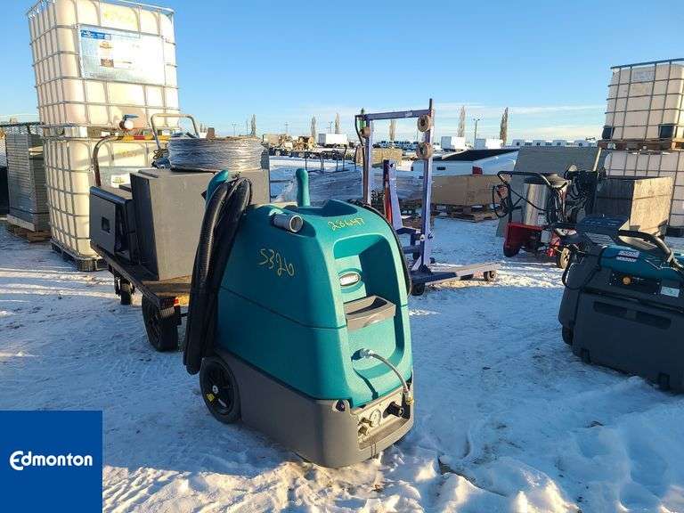 Tennant Q12 Floor ScrubberQty 1 Michener Allen Auctioneering Ltd