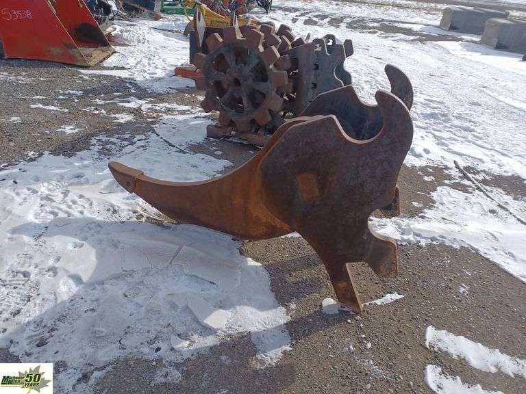 Quick Attach Ripper CAT 209 - Michener Allen Auctioneering Ltd