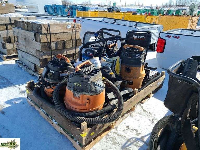 Assorted Electric Shop Vacs1 Crate Michener Allen Auctioneering Ltd