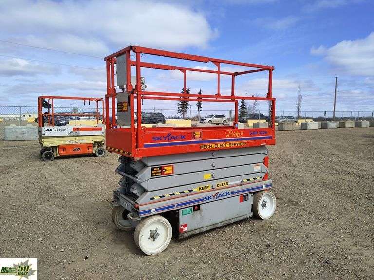 2004 Skyjack SJIII 3226 500 LBS Scissor Lift Michener Allen