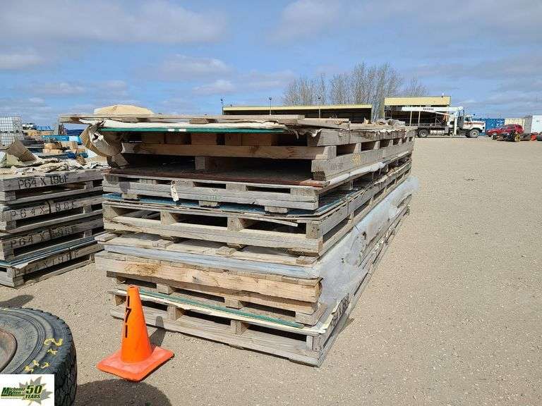 ACM Panels on Wooden Skids1 Pallet Michener Allen Auctioneering Ltd