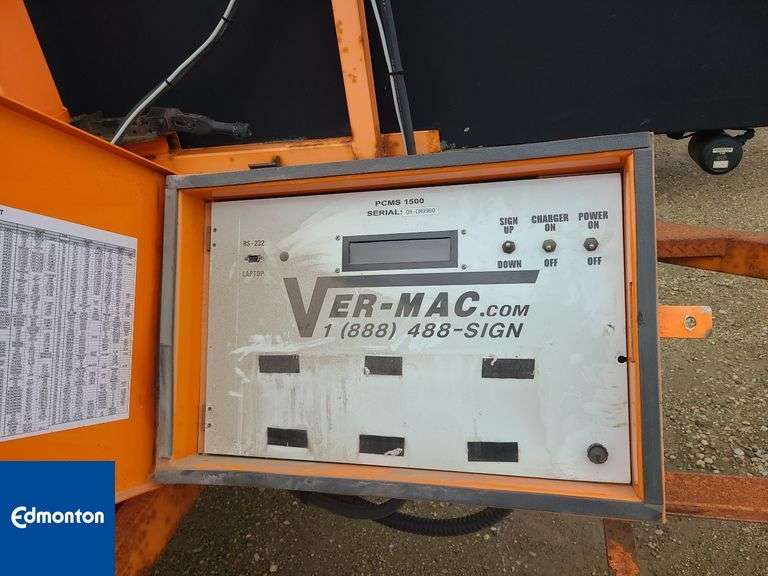 Vermac Trailer Mounted Traffic Sign-Qty 1 2008 VERMAC 1500 Sign Board