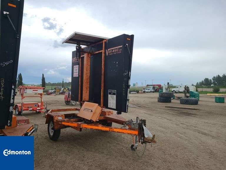 Vermac Trailer Mounted Traffic Sign-Qty 1 2008 VERMAC 1500 Sign Board