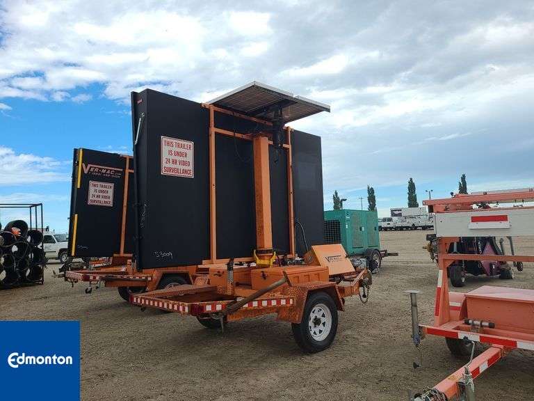 Vermac Trailer Mounted Traffic Sign-Qty 1 2008 VERMAC 1500 Sign Board