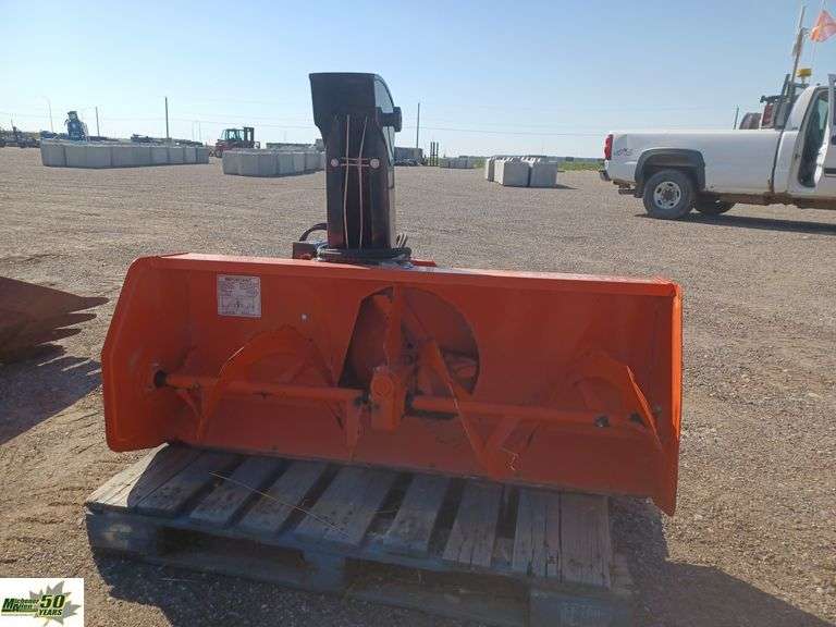 Snow Blower Kubota BX2750D Michener Allen Auctioneering Ltd