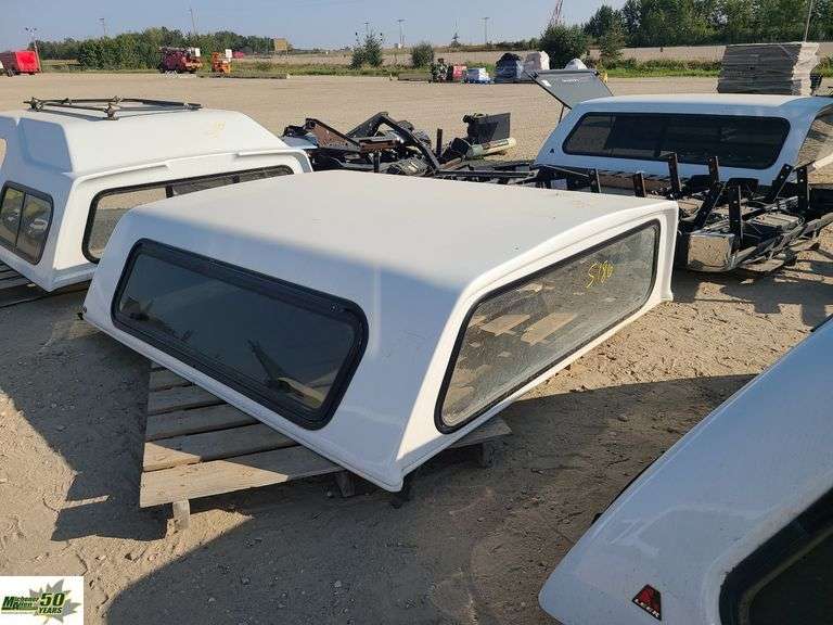 Range Rider Truck CanopyQty 1 Michener Allen Auctioneering Ltd