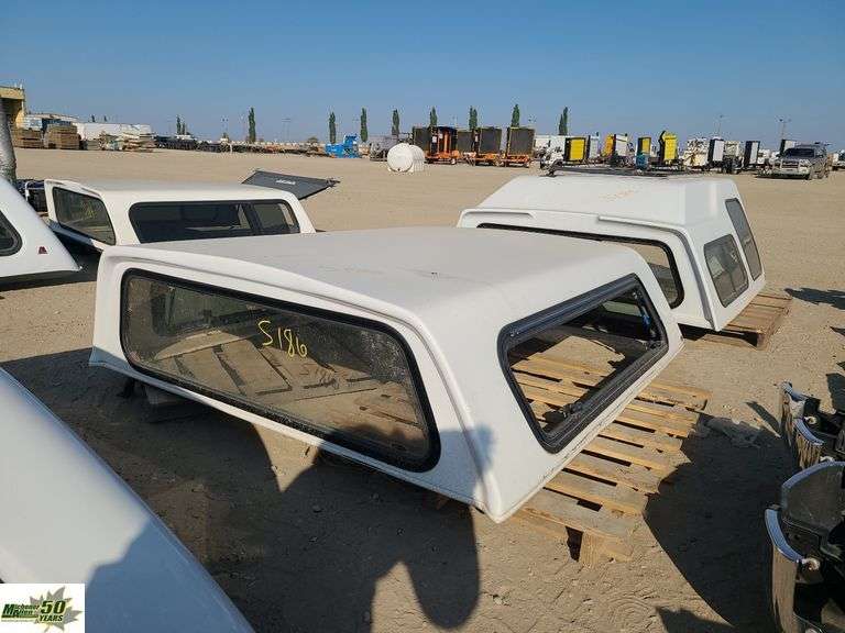 Range Rider Truck CanopyQty 1 Michener Allen Auctioneering Ltd