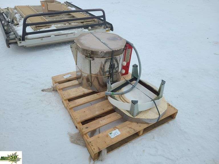 Skutt Automatic Kiln1 Pallet Michener Allen Auctioneering Ltd