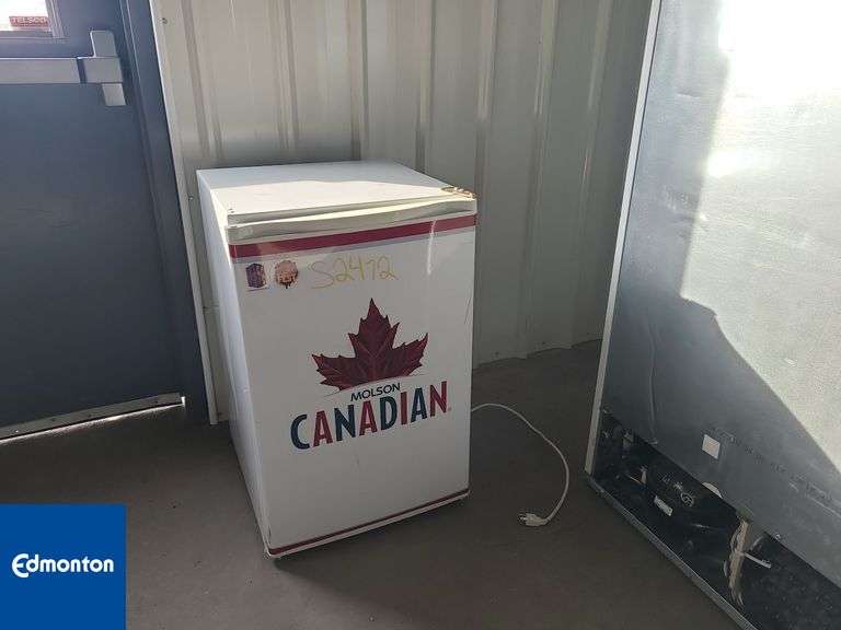 Molson Canadian Mini FridgeQty 1 Michener Allen Auctioneering Ltd