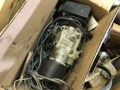 V Mac Air Compressor with Extra Parts