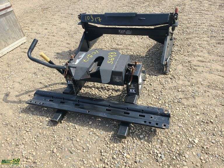 Husky EZ Loader Fifth Wheel HitchQty 1 Michener Allen Auctioneering Ltd