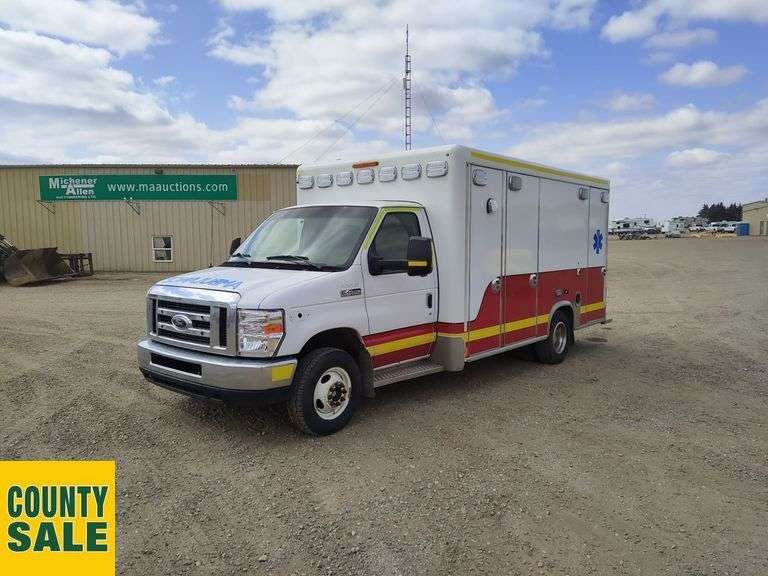 2014 Ford ESeries E450 DRW S/A Ambulance Michener Allen