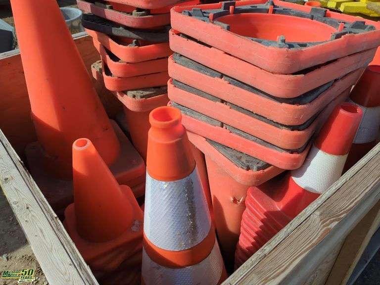Pylons Safety Cones 1 Crate Michener Allen Auctioneering Ltd