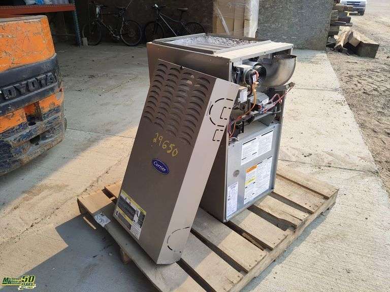Carrier 90 000 BTU Furnace - Michener Allen Auctioneering Ltd