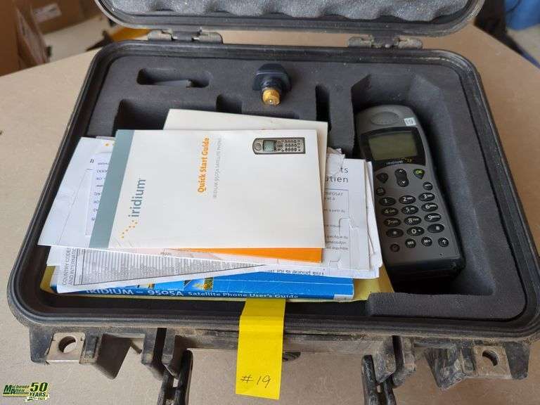 Iridium 9505-A Satellite Phone DUMMY NON-WORKING DISPLAY MODEL for PARTS - Max Marine Electronics