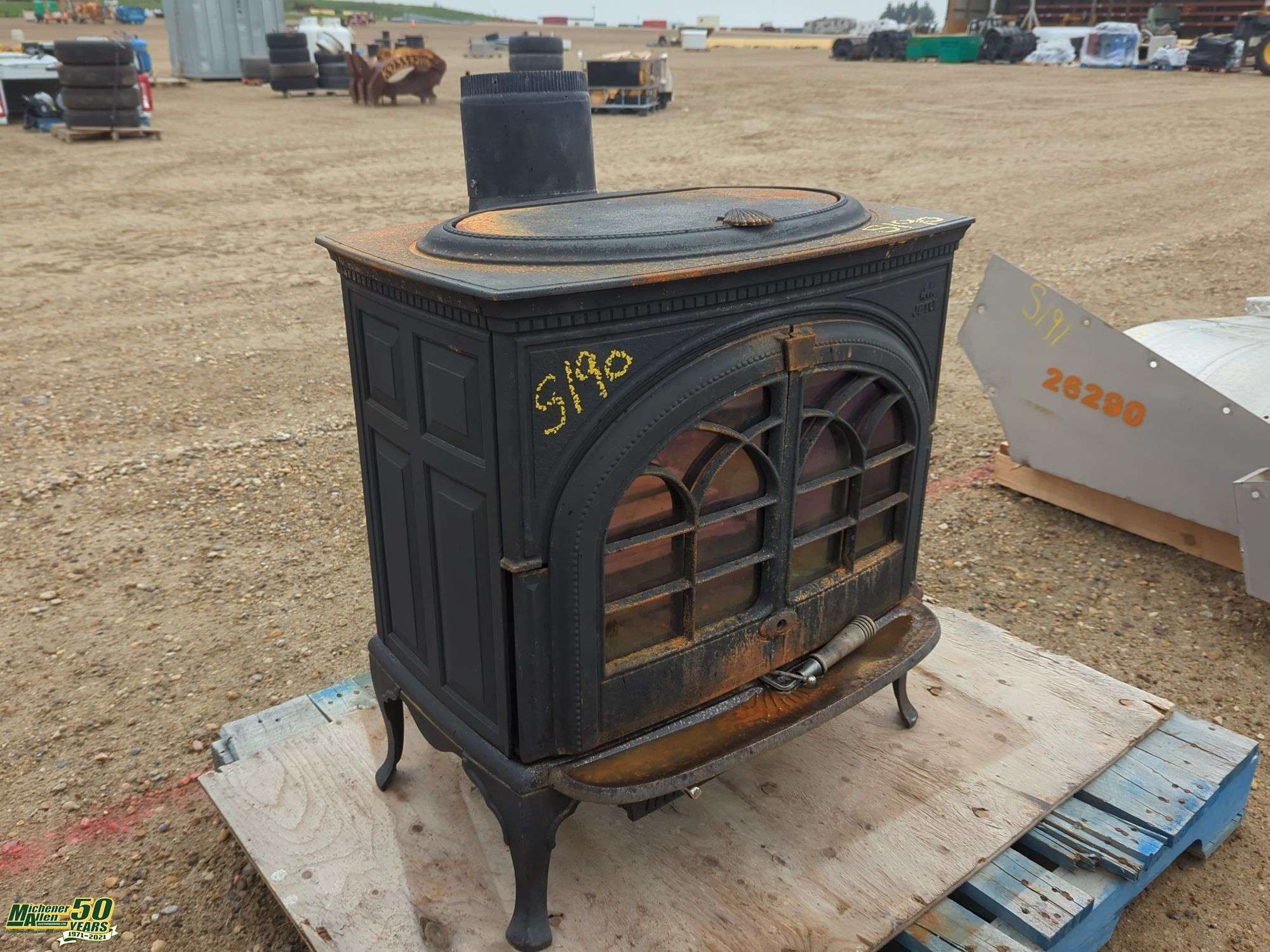 Jotul Firelight Wood Burning Stove - Michener Allen Auctioneering Ltd