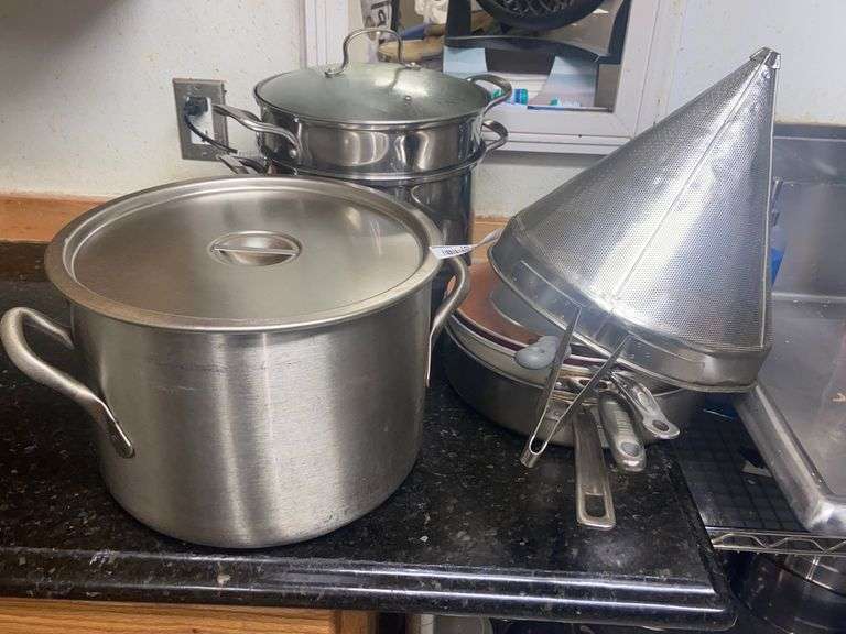 LARGE POTS AND DOUBLE BOILERS McLaughlin Auctioneers, LLC