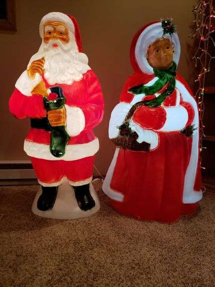 41" Tall Santa and Mrs. Claus Blow Molds - McLaughlin Auctioneers, LLC ...