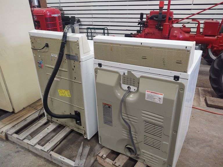 Kitchen Aid Washer and Dryer. McLaughlin Auctioneers, LLC