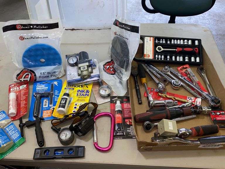 Ratchets, ratchet and socket set, impact drill bit, level, chain