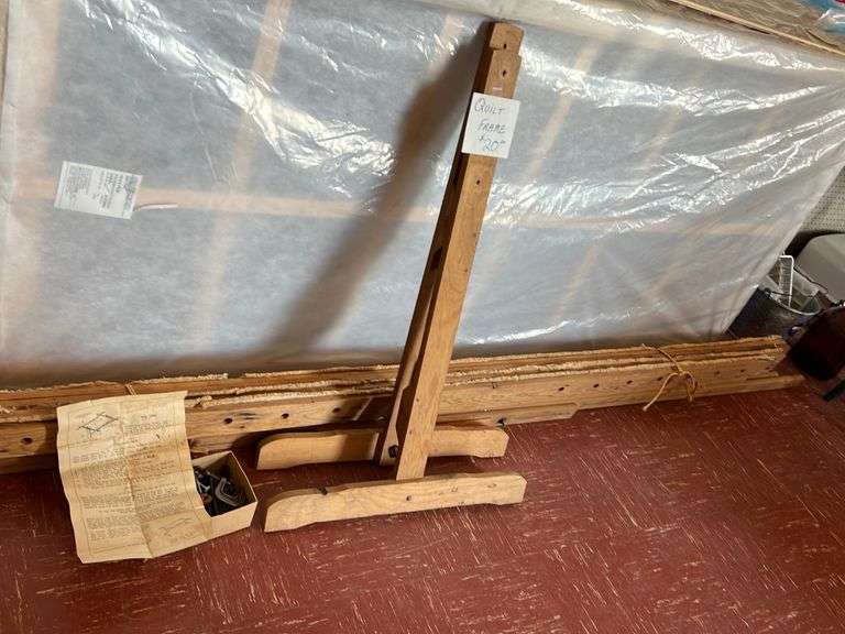 WOODEN QUILT FRAME McLaughlin Auctioneers, LLC