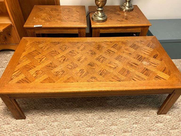 COFFEE TABLE AND END TABLE SET McLaughlin Auctioneers, LLC