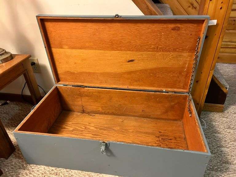 VINTAGE TOY BOX McLaughlin Auctioneers, LLC