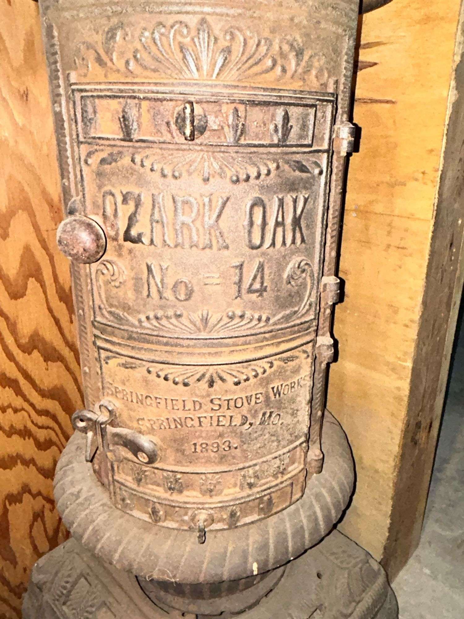 Ozark Oak Nou003d14 Springfield Stove Works 1893 - McLaughlin Auctioneers, LLC-  mc-bid.com