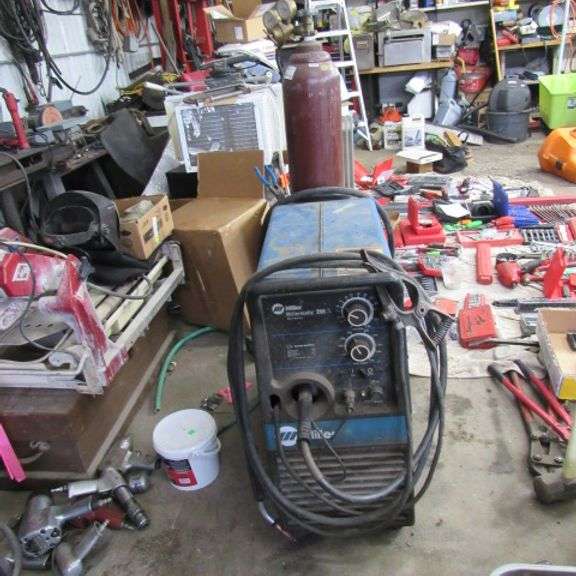 Miller Millermatic 250 Wire Feed Welder McLaughlin Auctioneers, LLC