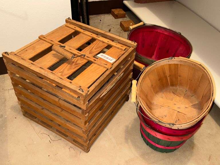 12 DOZEN SIZE EGG CRATE, BUSHEL BASKETS McLaughlin Auctioneers, LLC