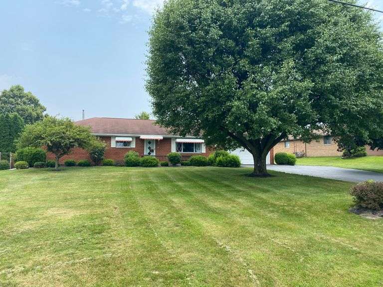 Estate Public Auction of Real Estate & Contents 4242 Bosart Rd. Springfield, Ohio Mumma