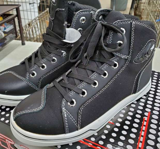 onitsuka tiger racing shoes