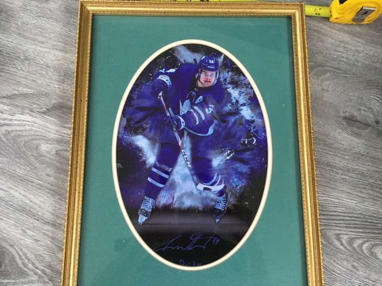Toronto Maple Leafs Auston Matthews 34 Framed (frame measures 13" X