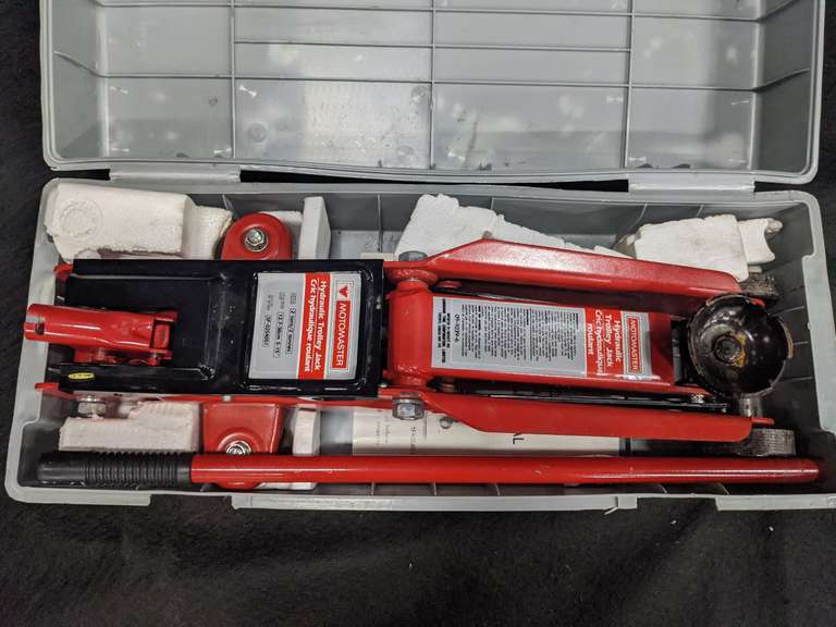 Motomaster 2 Ton Hyrraulic Floor Jack in Carry Case (like new condition