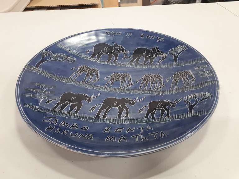 Jambo Kenya Made in Mombasa, Kenya "Hakuna Matata" Bowl and Plate (Bowl