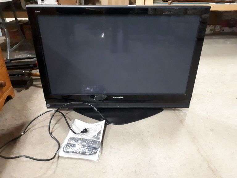 Panasonic 42" High Definition Plasma TV Model TH42PX75U with Remote