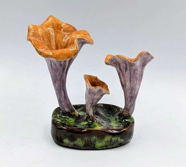 Lorenzen, Lantz Pottery Mushroom "Craterellus Crispus" (3.5" Tall