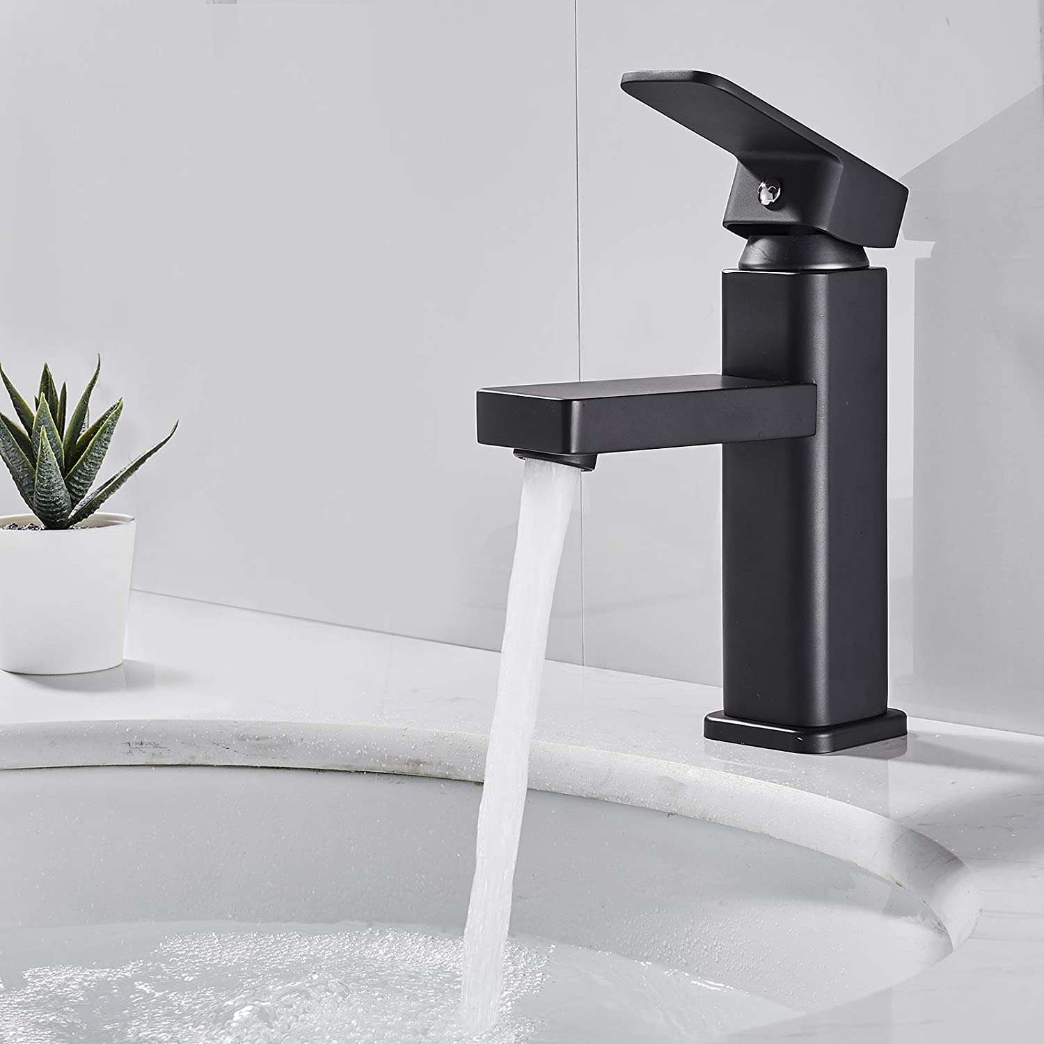 **See Note** ROVATE Matte Black Bathroom Faucet with Bubble Aerator