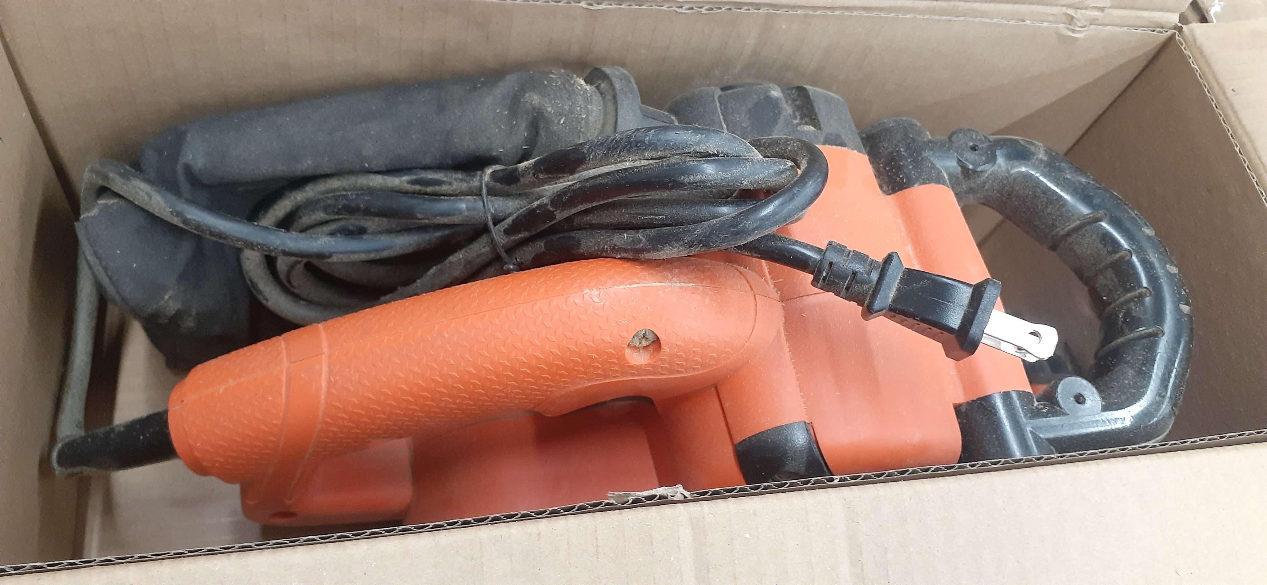 **SEE NOTE BLACK+DECKER Belt Sander with Dust Bag, 7Amp, 3Inch by 21