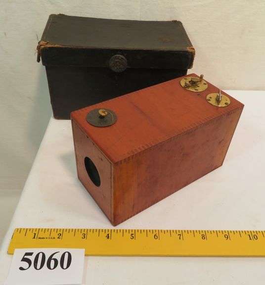 Vintage Camera & Photo Equipment Auction Mark Van Hook, Auctioneer