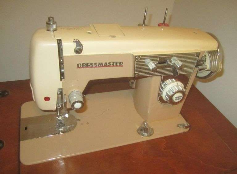 Dressmaker sewing machine in w/ stool Mark Van Hook, Auctioneer