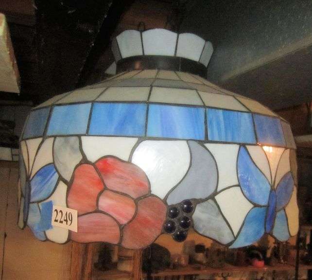 Stained glass hanging lamp w/ fruit design Mark Van Hook, Auctioneer