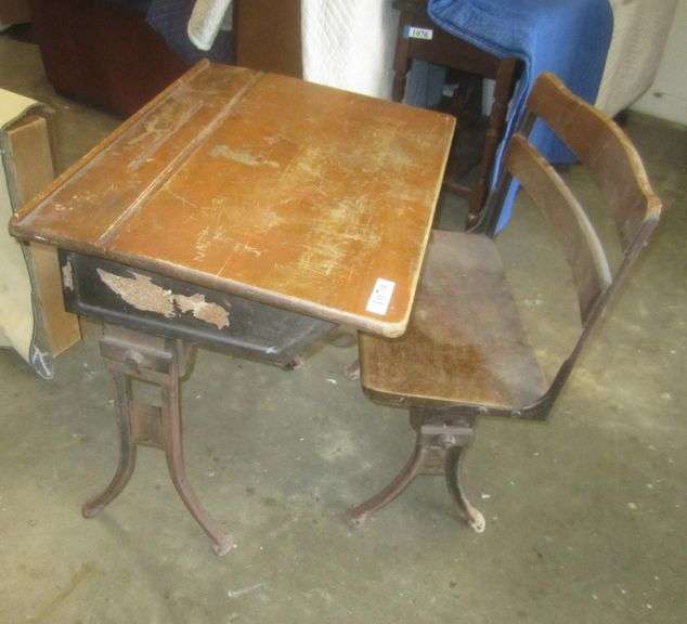 Vintage school desk and bench Mark Van Hook, Auctioneer