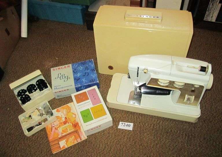 Singer 750 Touch & Sew sewing machine & accessories Mark Van Hook