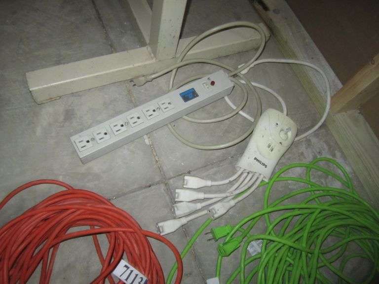 Extension cords, power strips Mark Van Hook, Auctioneer